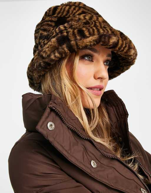 Sombrero de pescador con estampado de monograma y ala vuelta de ASOS DESIGN