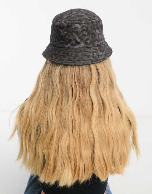 Sombrero de pescador negro con estampado de leopardo de Quiksilver, 3 de 4