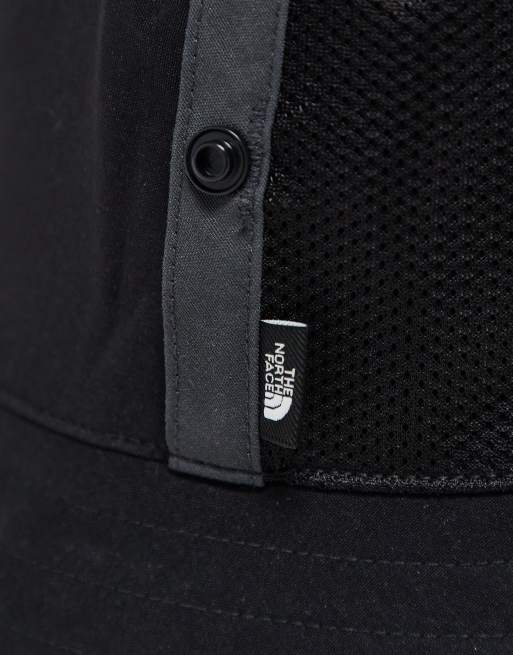 Sombrero de pescador negro y gris reversible Class V de The North Face, 2 de 3