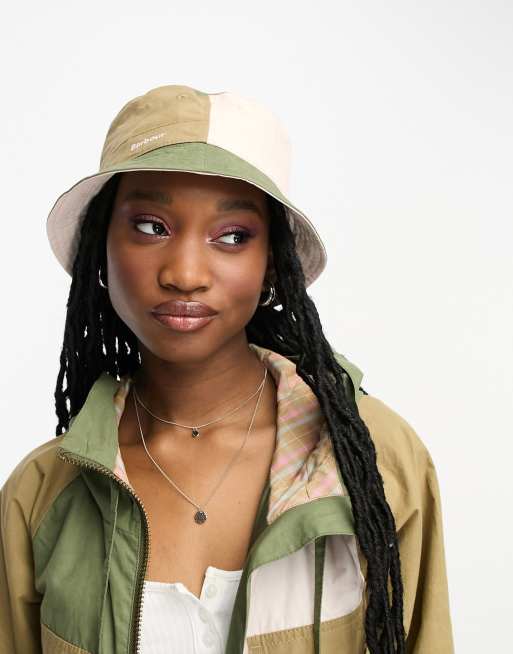 Sombrero de pescador verde con diseño color block de Barbour x ASOS