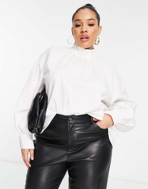 Something New Curve X Naomi Anwer - Blusa accollata bianca