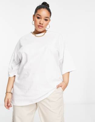 Something New Curve X Naomi Anwer - Oversize-T-Shirt in Weiß