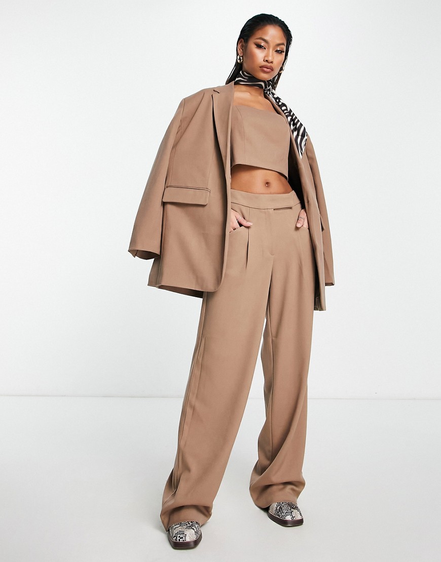 Something New X Naomi Anwer tailored wide leg trouser co-ord in beige-Neutral