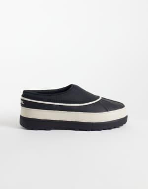 Sorel Ambler WP shoe in black and dark stone