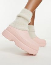 ASOS DESIGN Ferris chunky flip flop sandals in pastel green