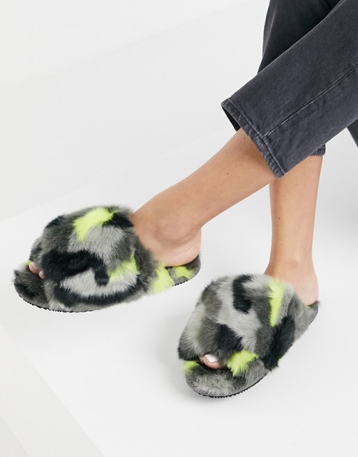 Sorel Go fluffy slippers in green multi
