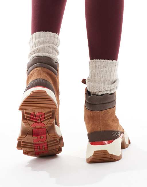 Sorel - Kinetic Impact Conquest Plus - Gyldenbrune vandrestøvler med brune detaljer, 3 af 4