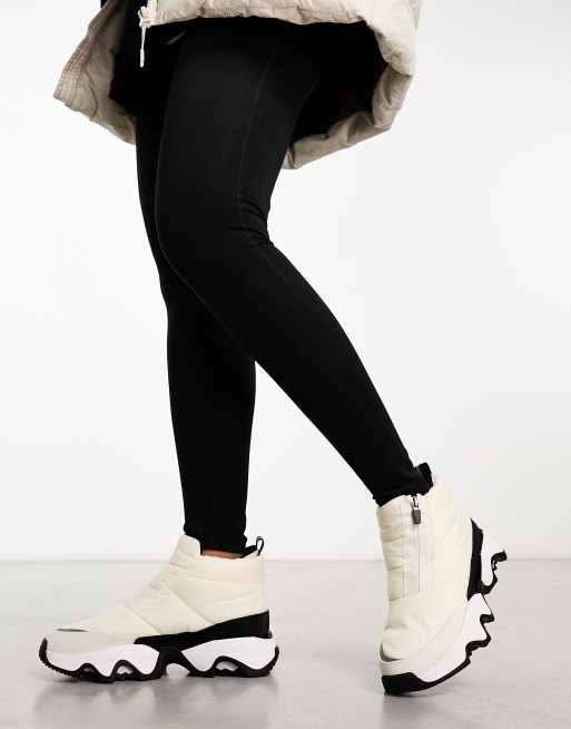 Sorel – Kinetic Impact Puffy Zip WP – Wasserdichte, gepolsterte Schlupfstiefel in Weiß mit Reißverschluss, 3 von 4