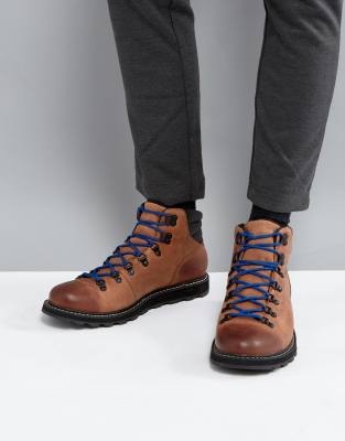 sorel madson hiking boots