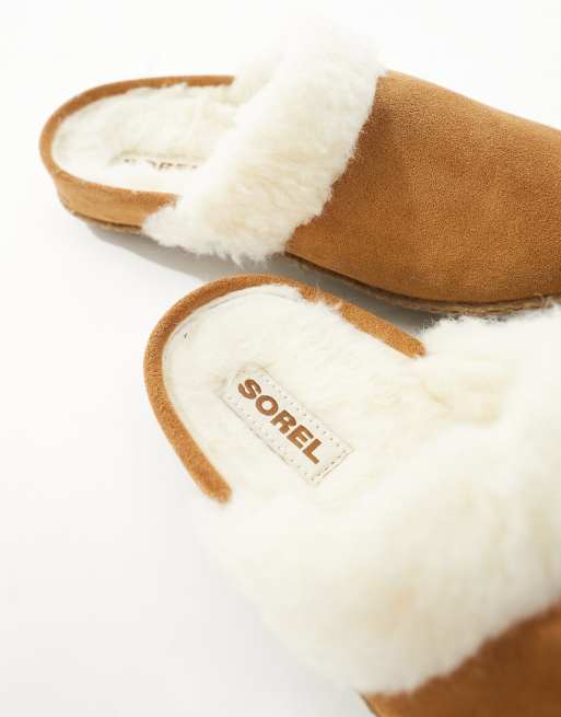 Sorel Nakiska slippers in brown