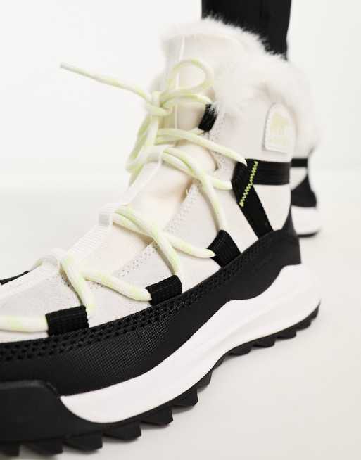 Columbia Moritza Shield snow boots in off white