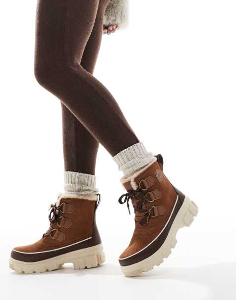 Sorel – Torino V WP – Wasserdichte Schneestiefel aus Leder mit Kunstpelzbesatz und Fleecefutter in samtigem Hellbraun und Tabak - view 1