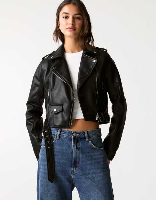 Sort bikerjakke i imiteret skind fra Pull&Bear