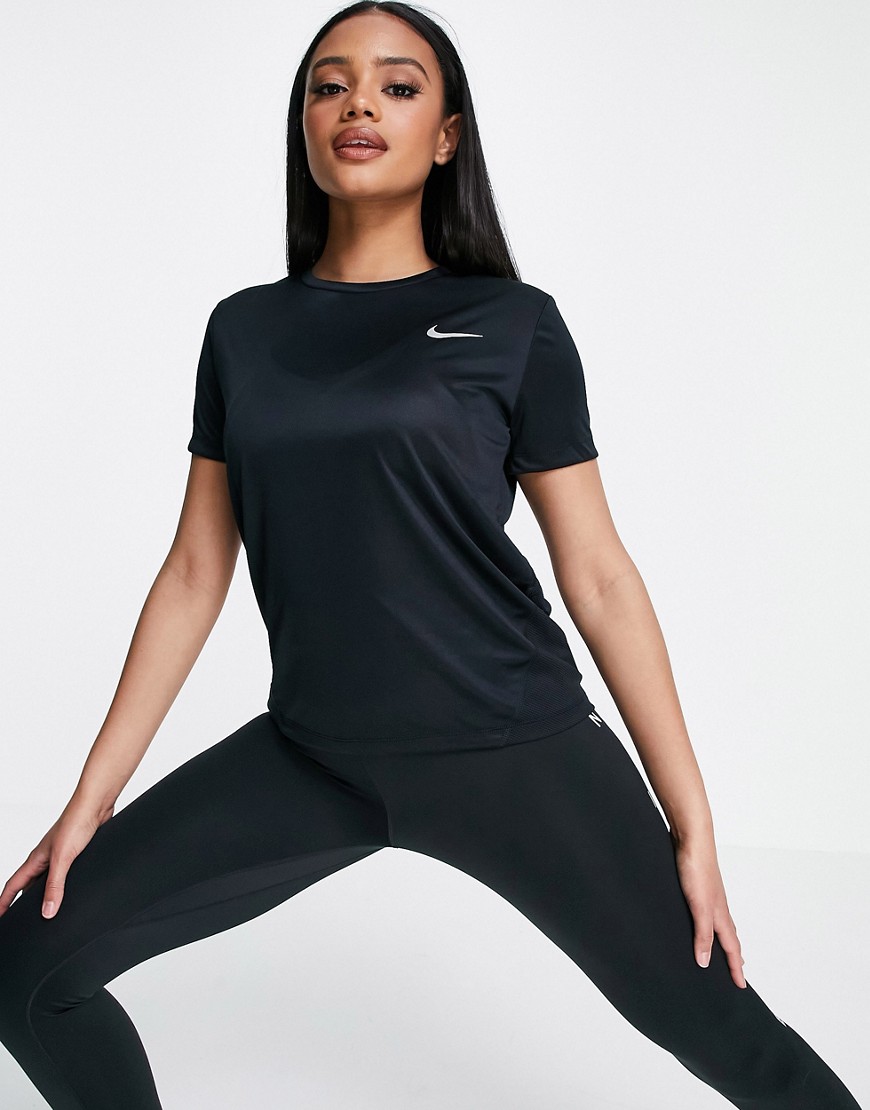 Sort Miler T-shirt fra Nike Running