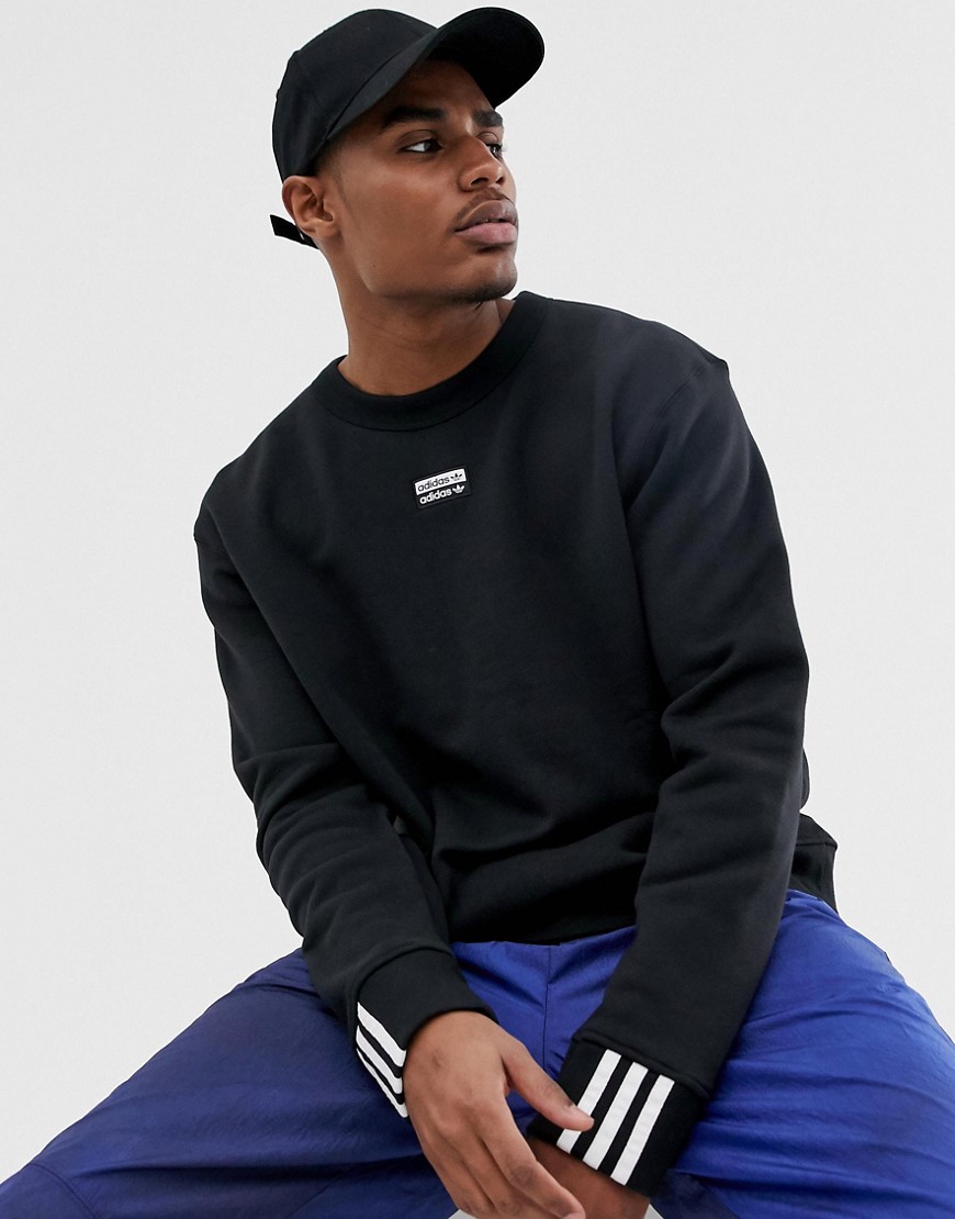 Sort RYV sweatshirt med centerlogo fra adidas Originals