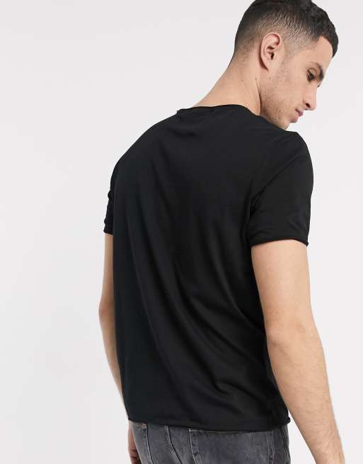 Sort T-shirt med mørk rå kant fra Weekday, 2 af 4