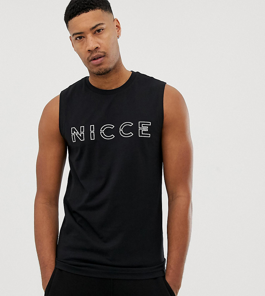 Sort t-shirt uden ærmer med stort logo fra Nicce