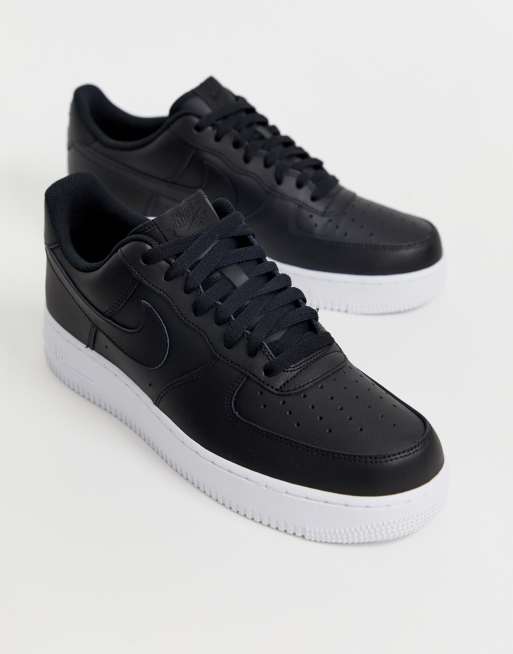 Sorte Air Force 1 '07 sneakers med hvid sål fra Nike, 4 af 4
