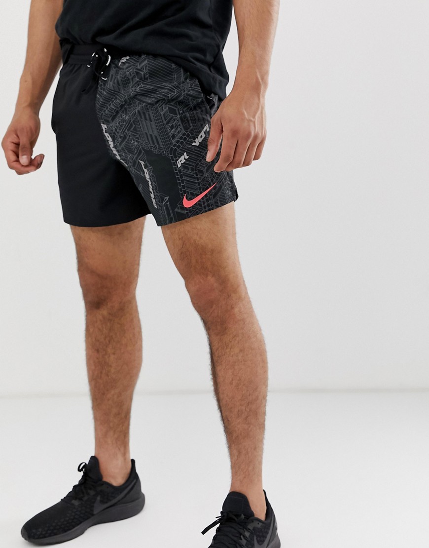 Sorte Flex 5 inch London Marathon-shorts fra Nike Running