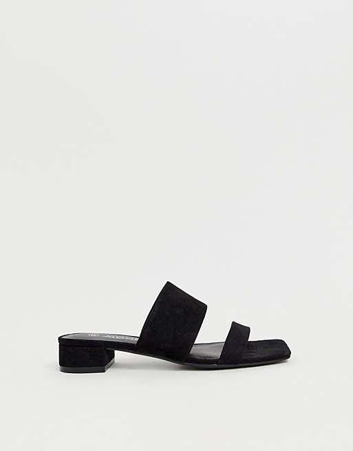 etiket Distribuere tekst Sorte sandaler med lille hæl og dobbeltstrop i imiteret ruskind fra Monki |  ASOS