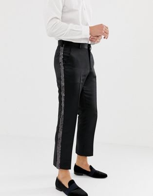 Sorte smarte korte bukser i satin med smal pasform og pailletstribe på siden fra ASOS DESIGN