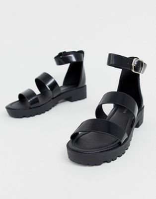 Sorte tykke sandaler med stropper fra New Look