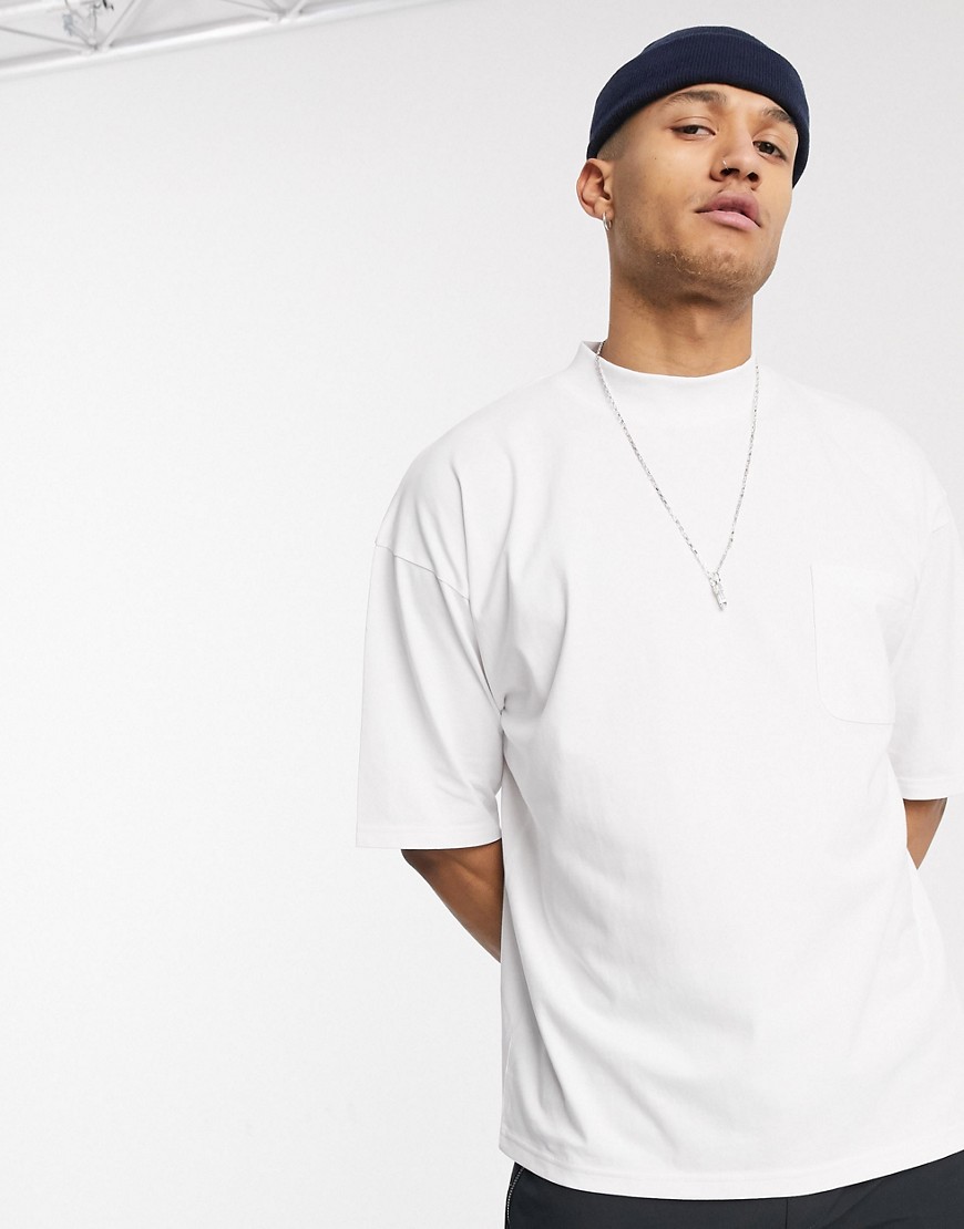 Soul Star - T-shirt accollata oversize-Bianco