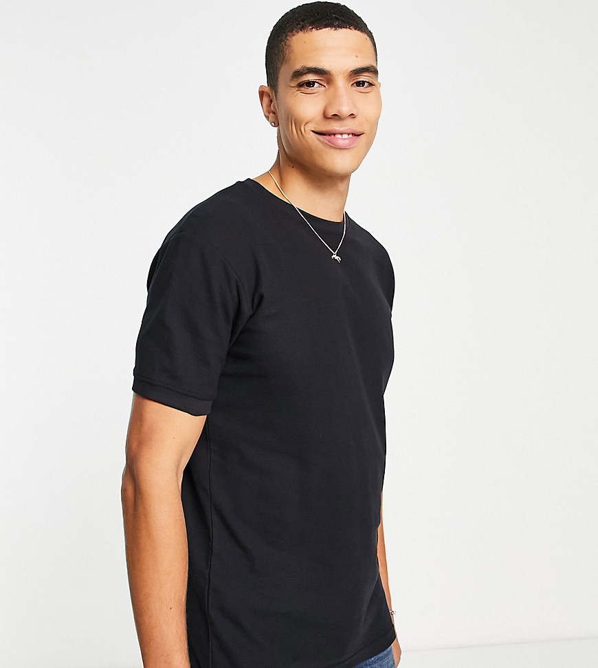 Tall pique t-shirt in black - part of a set