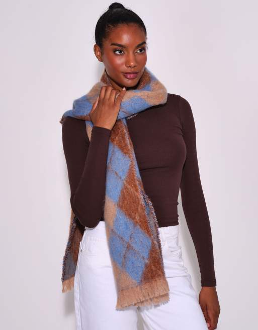 South Beach Argyle scarf in blue, 3 of 7