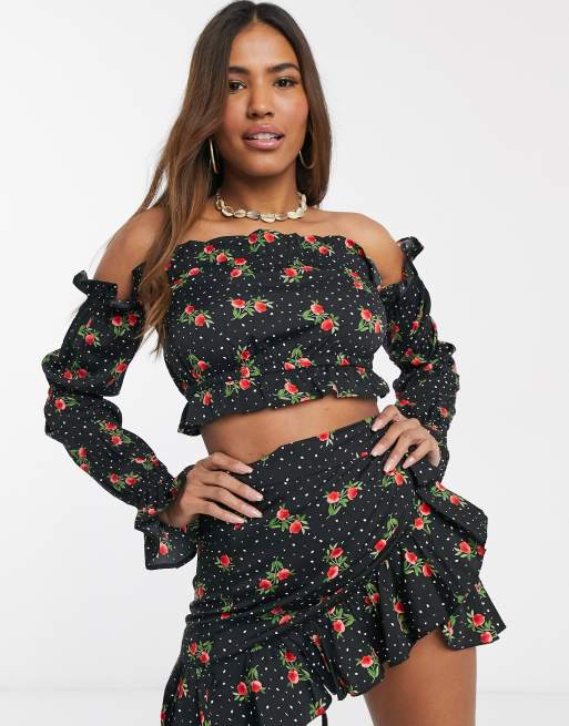 Frill skirt store and crop top