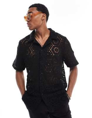 beach shor T-shleeve shirt in crochet-Black