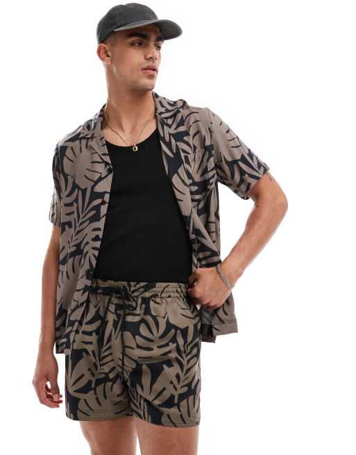 South Beach - Camicia da mare nera e beige con stampa di palme in coordinato