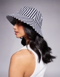 [South Beach] South Beach cotton bucket hat in dark navy blue stripe No Size NAVY