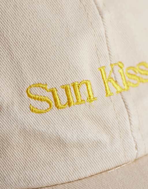 South Beach - Cremehvid kasket med 'Sun Kissed'-slogan , 2 af 3