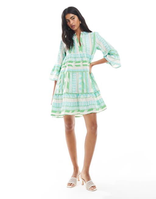 South Beach - Dames - Gelaagde mini jurk van jacquard met 3/4 mouwen in groen