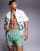 Thumbnail 1 van 4