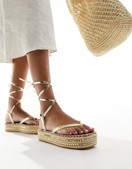 South Beach - Espadrille-sandalen met studs en plateauzool in goud