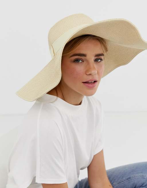 Extra wide sale floppy hat