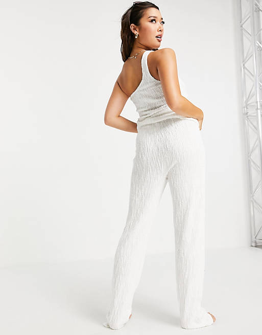  South Beach Exclusive relaxed textured knit trouser co-ord in white 
