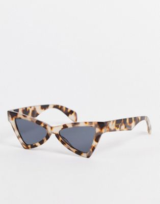 South Beach 90s cat eye sunglasses in grey tortoiseshell resin