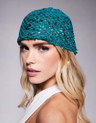 festival crochet cap in blue