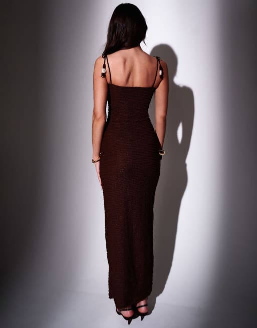 South Beach – Figurbetontes Maxikleid in Braun mit perlenbesetzten Trägern und Rüschen, 4 von 4