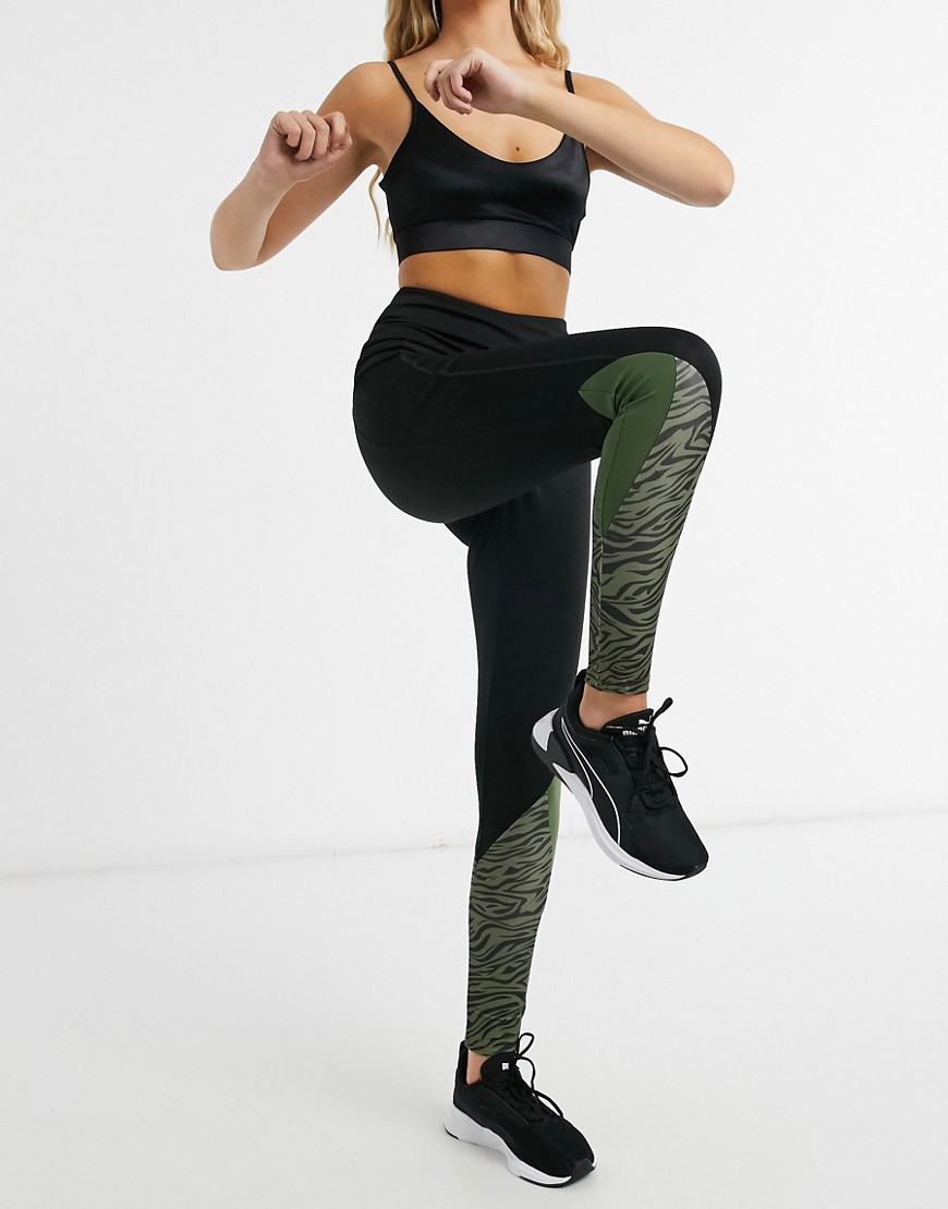 South Beach - Fitness-leggings med kakifarvet tigerstribet panel på læg-Grøn