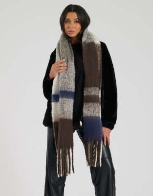 South Beach Fluffy oversized scarf in brown