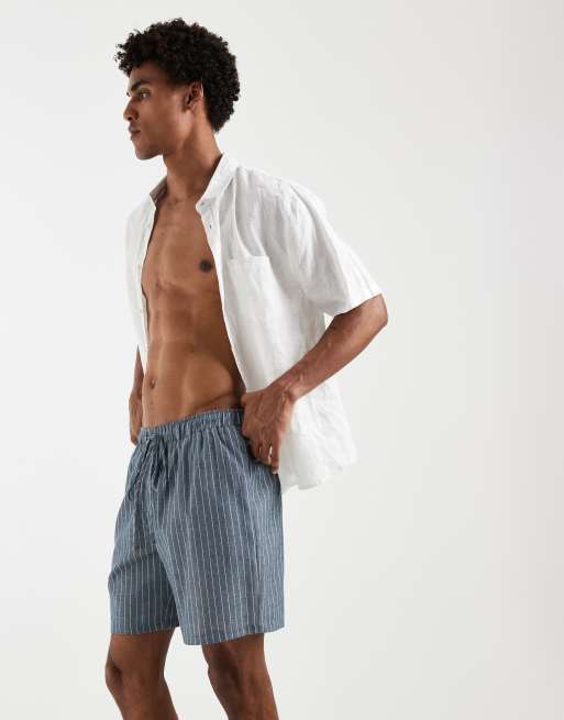 South Beach – Gestreifte Leinen-Shorts in Blassblau, 4 von 5