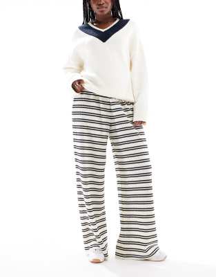 South Beach - Gestreifte Strickhose in Marineblau mit weitem Bein