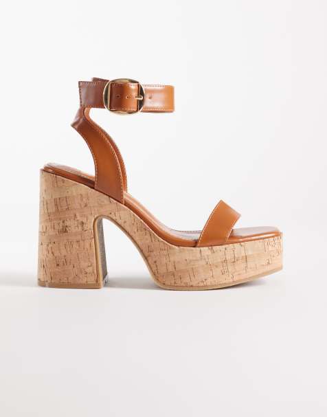 South Beach - Gyldenbrune sandaler med kilehæl og dobbeltspænde - view 1