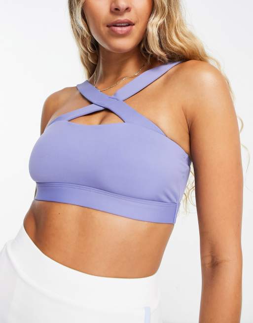 https://images.asos-media.com/products/south-beach-light-support-halterneck-polyester-sports-bra-in-blue/201822412-1-blue?$n_640w$&wid=513&fit=constrain