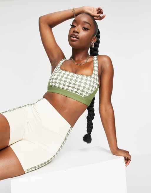 South Beach light support panelled houndstooth sports bra in khaki
