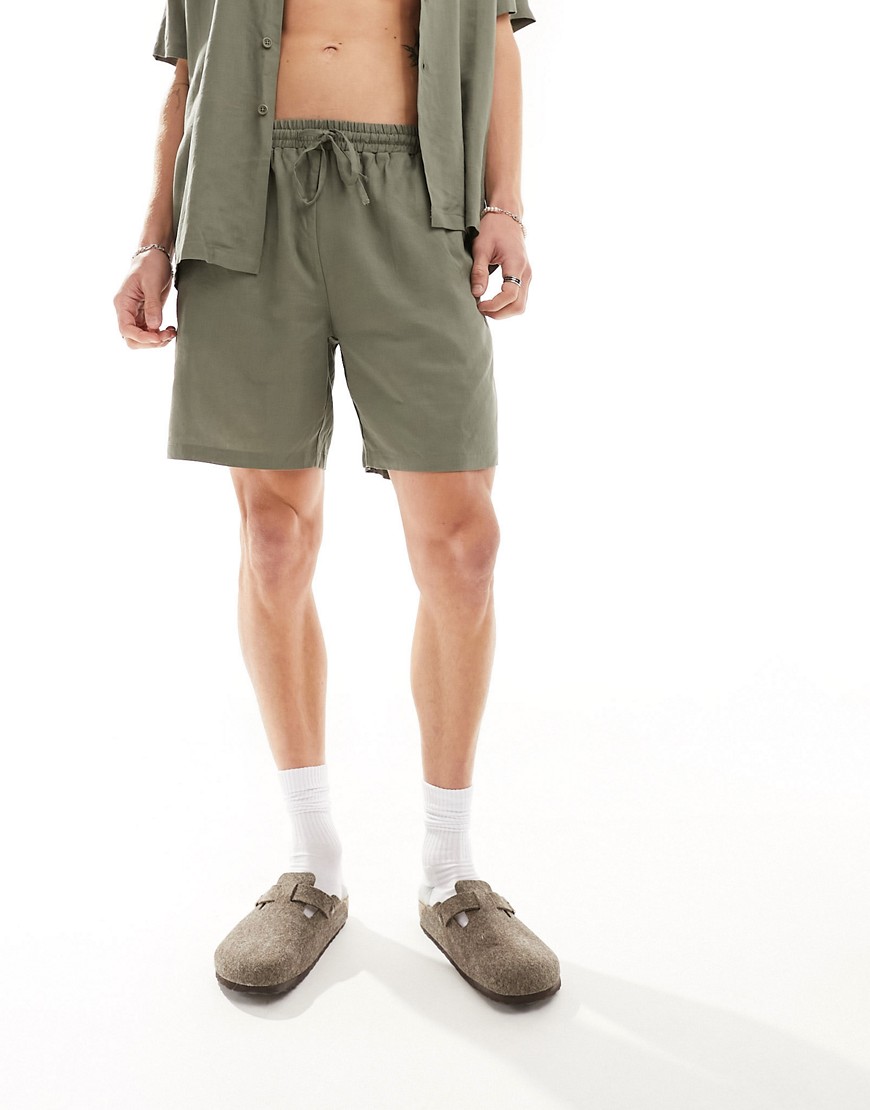 South Beach linen blend beach shorts in khaki-Green